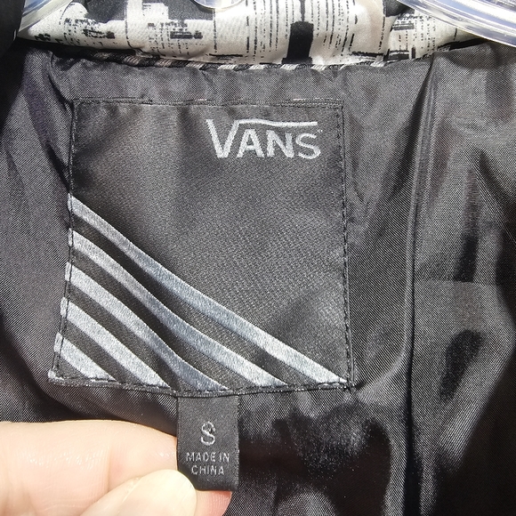 Vans Women's Grey & Black Limestone Winter Puffer Jacket Size Small Pockets. - Picture 4 of 7